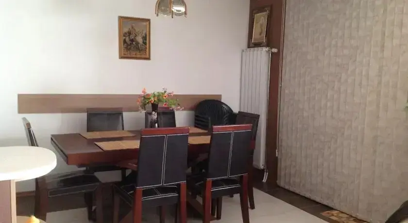 Разлог: Nadejda Vacation House