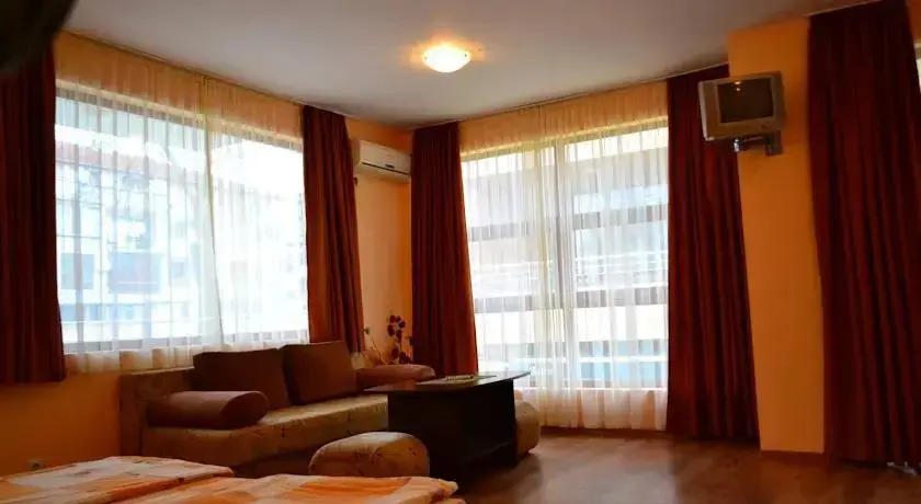 Приморско: Demirevi Guest Rooms