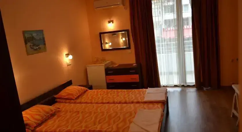 Приморско: Demirevi Guest Rooms