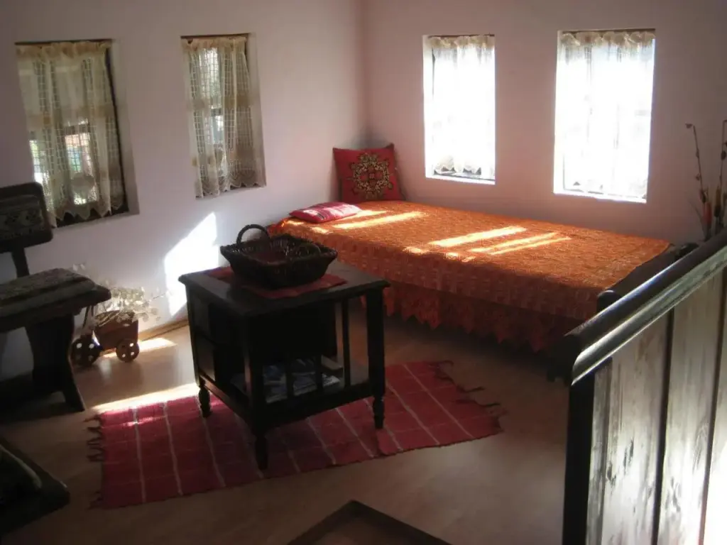 Горна-Оряховица: Beeva House