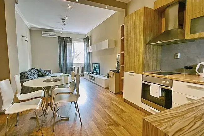 София: Silver Apartment