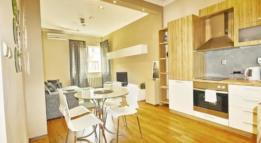 София: Silver Apartment
