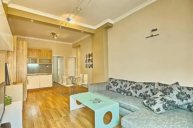 София: Silver Apartment