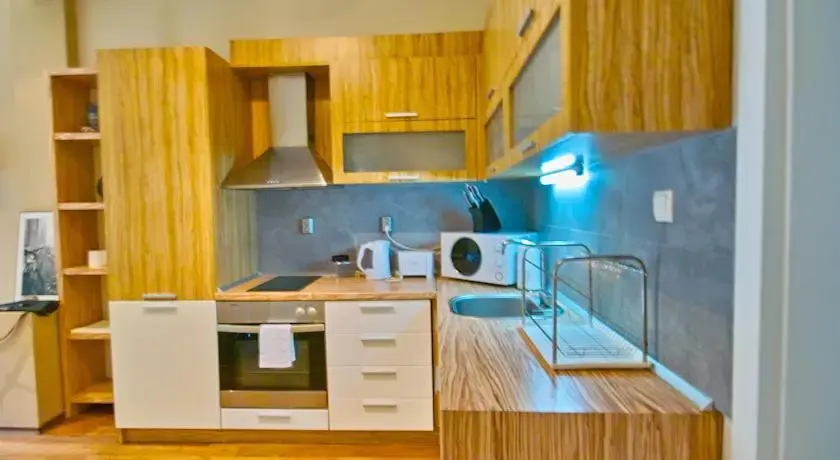 София: Silver Apartment