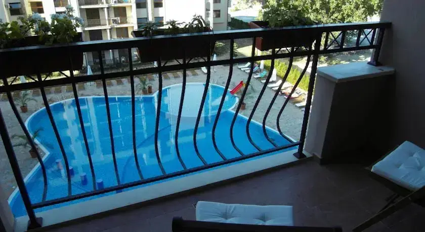 Солнечный берег: Alexandrovi Apartment in Cascadas Complex