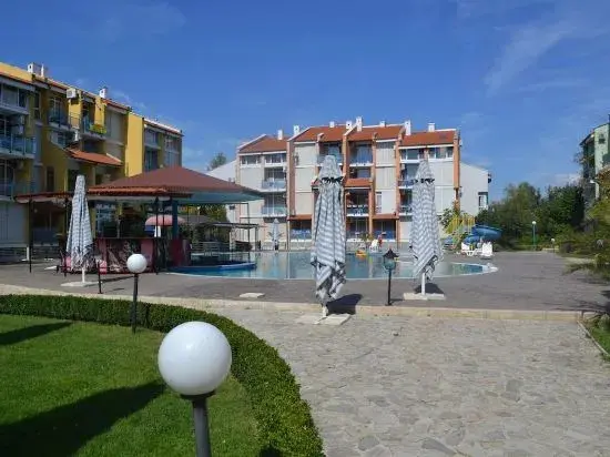 Солнечный берег: Peevi Apartments