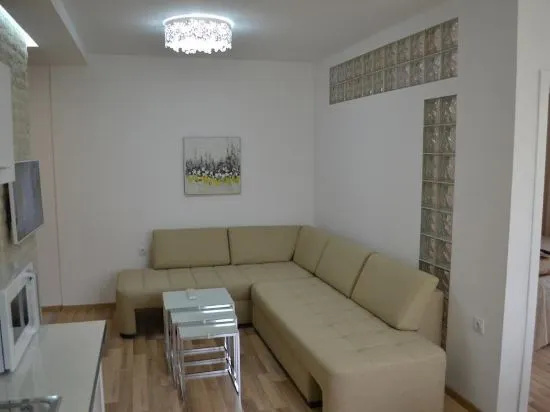 Солнечный берег: Peevi Apartments