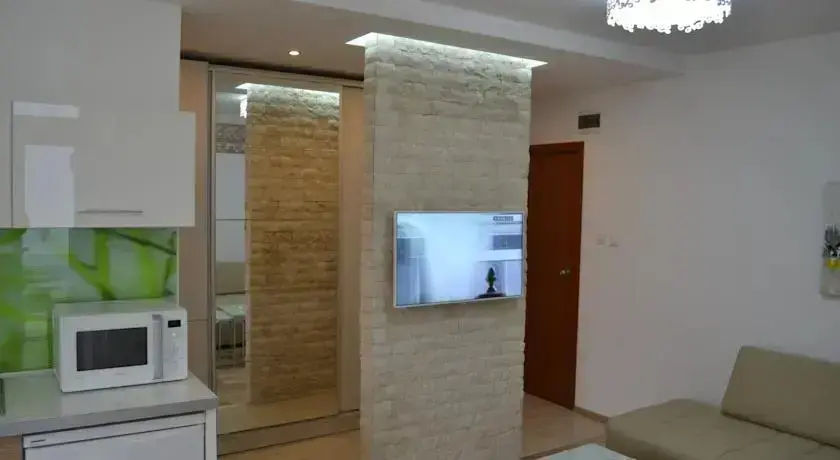 Солнечный берег: Peevi Apartments