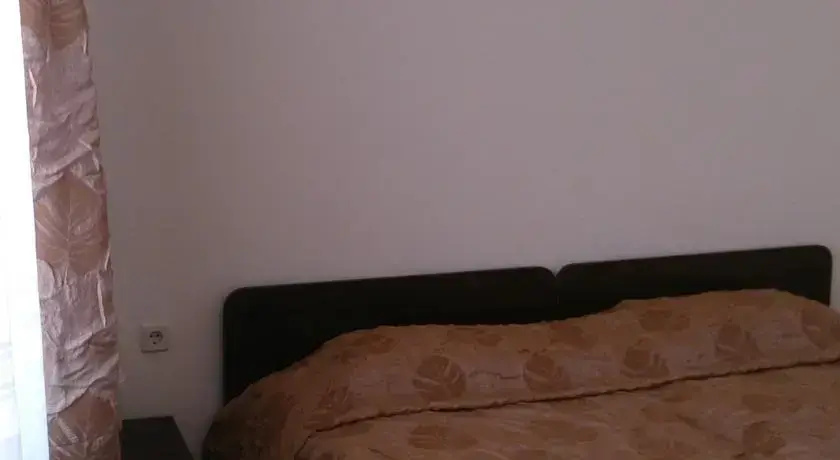Несебр: Guest House Jussi