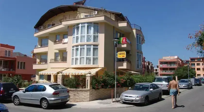 Несебр: Guest House Jussi