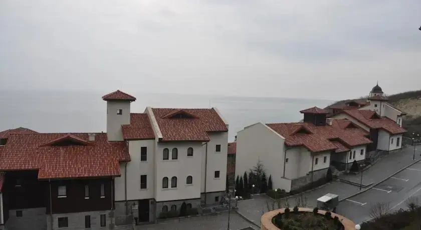 Каварна: Thracian Cliffs Owners Apartments