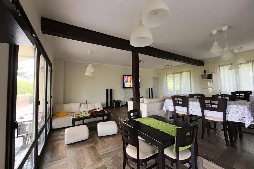 София: Miza Guest House