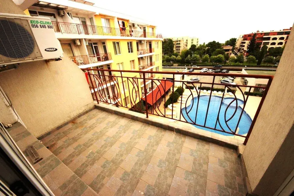Солнечный берег: Sunny Day 2 Menada Apartments