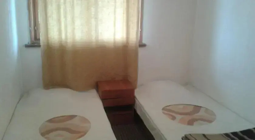 Бяла: Krimski Guest House and Bungalows