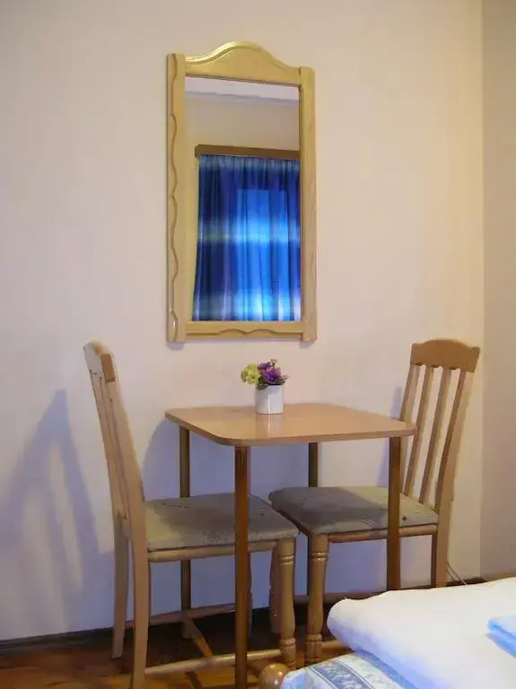 Велико Тырново: Guest Rooms Zelenka
