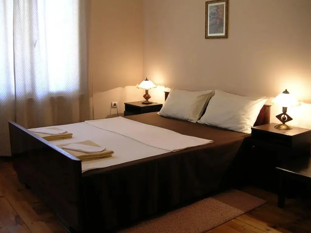 Велико Тырново: Guest Rooms Zelenka