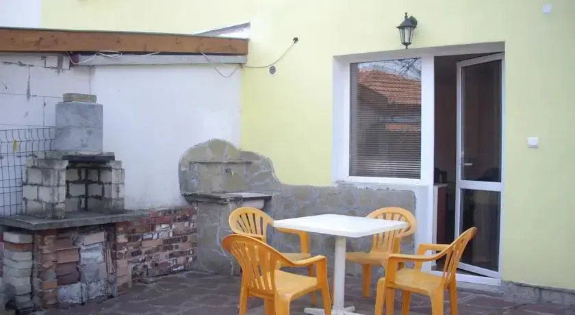 Тетевен: Guest House Stefanov