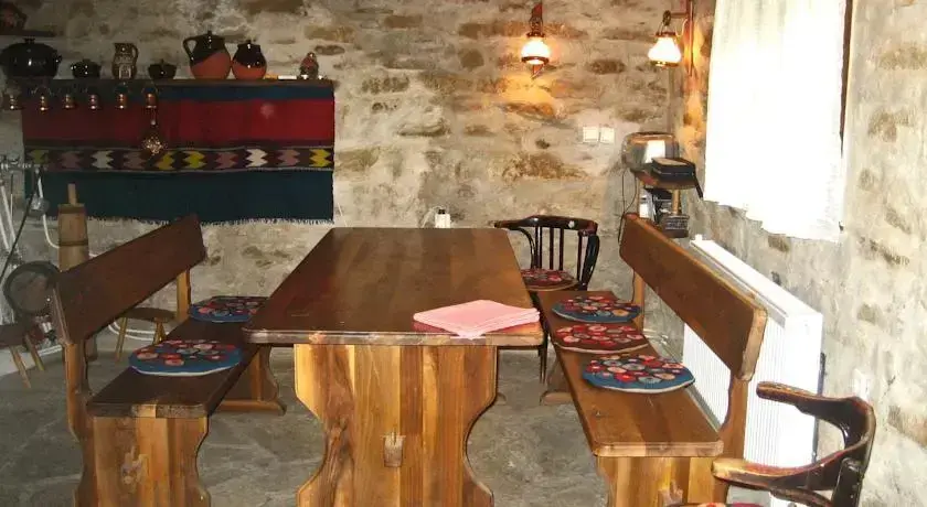Троян: Necho Guest House