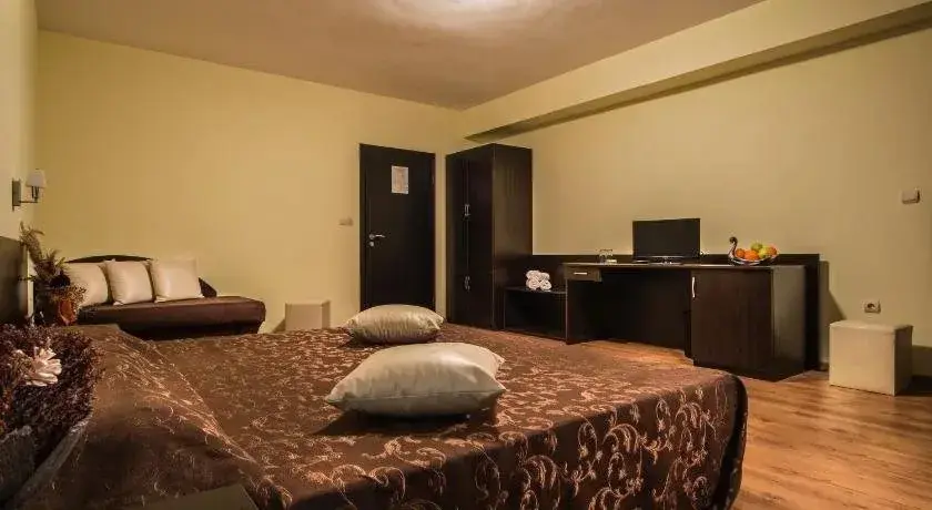 Горна-Оряховица: Family Hotel Sunny Hills