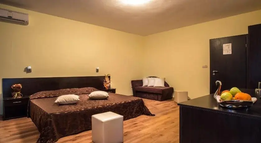 Горна-Оряховица: Family Hotel Sunny Hills
