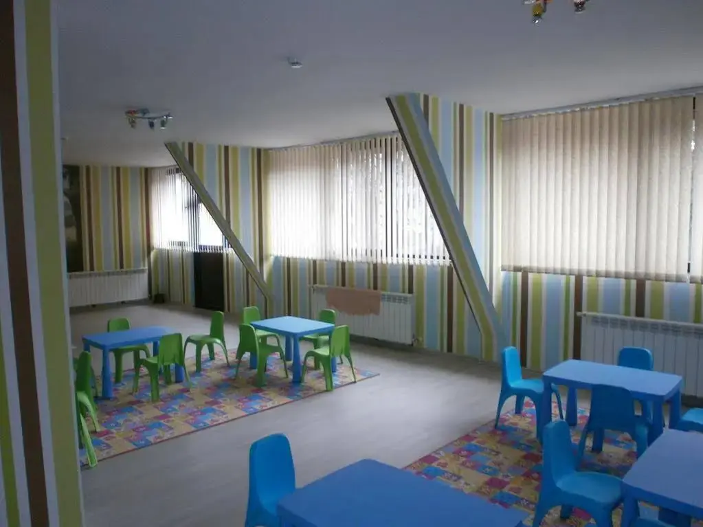 Правец: Everest Hotel