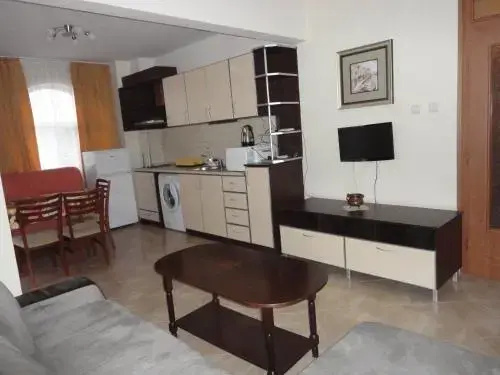 Поморие: Tashevi Apartments