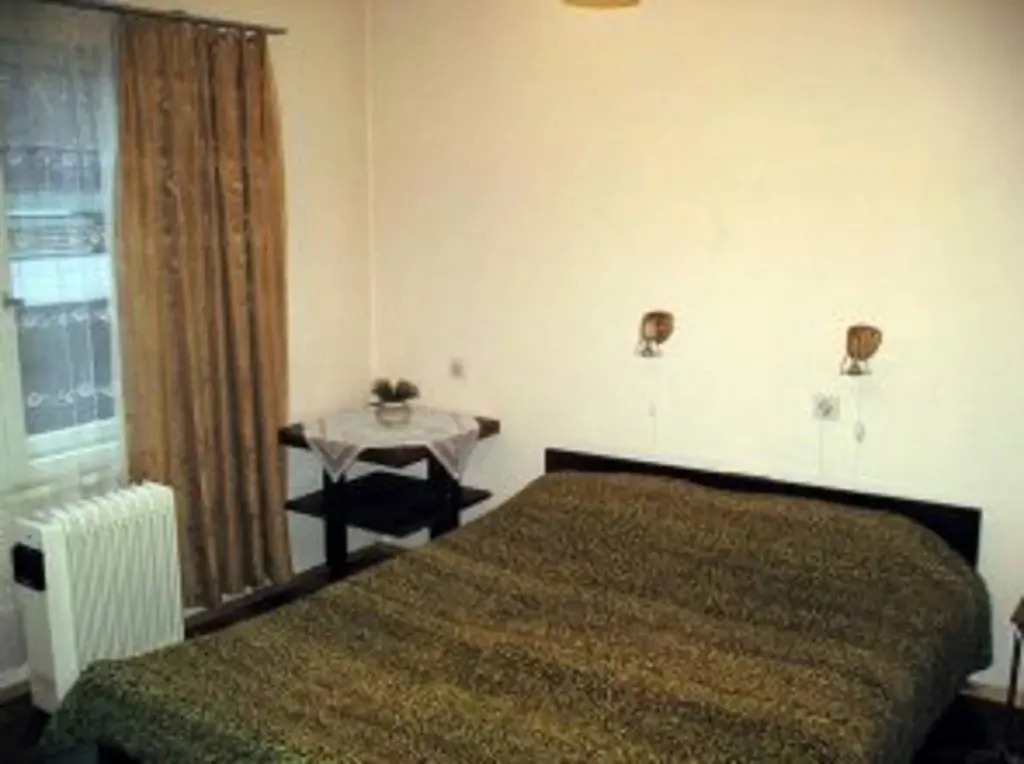 Трявна: Guest House Minkovi