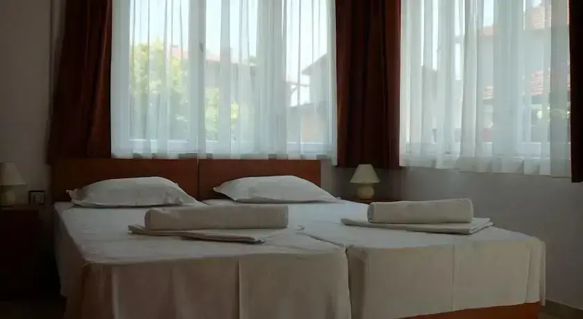 Бяла: Guest House Videlina