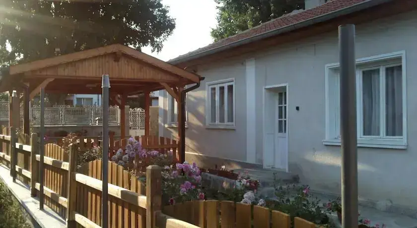 Бяла: Guest House Videlina