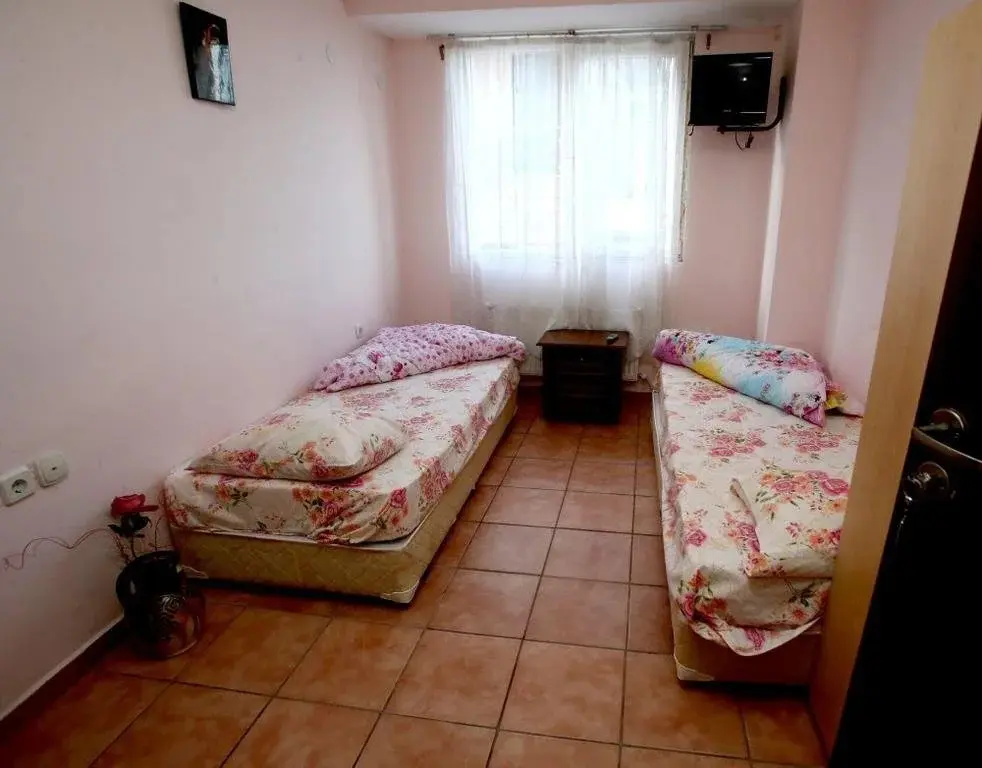 София: Hotel Teheran