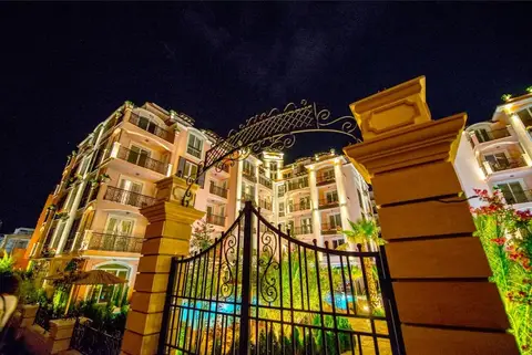 Romance Marine Hotel — фото 1