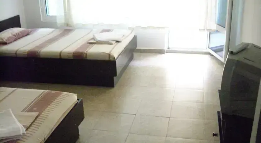 Китен: Hotel Park 1