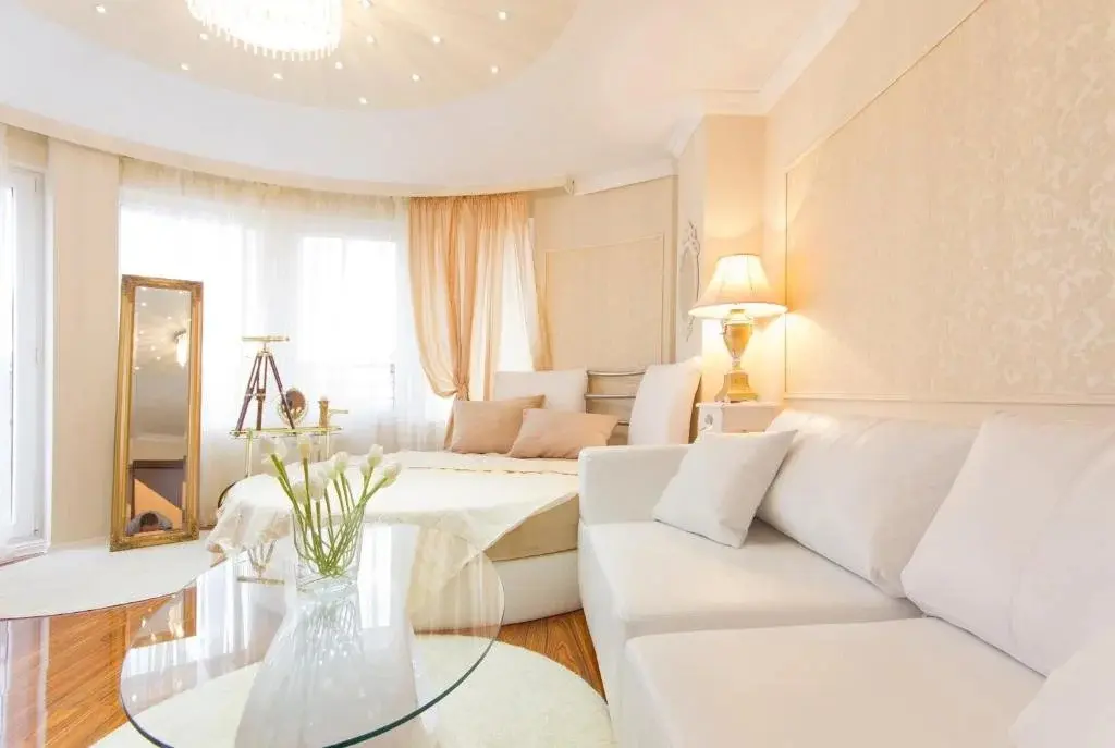 София: Penthouse Suites