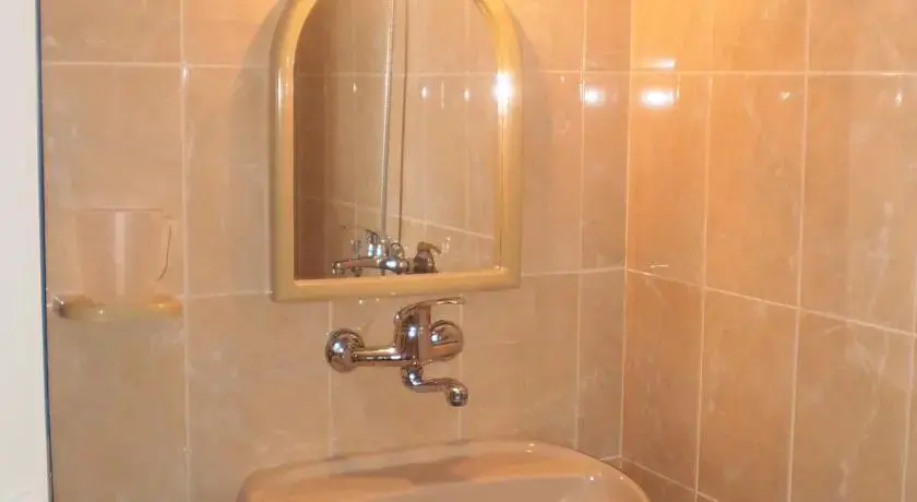 Троян: Belite Brezi Guest House