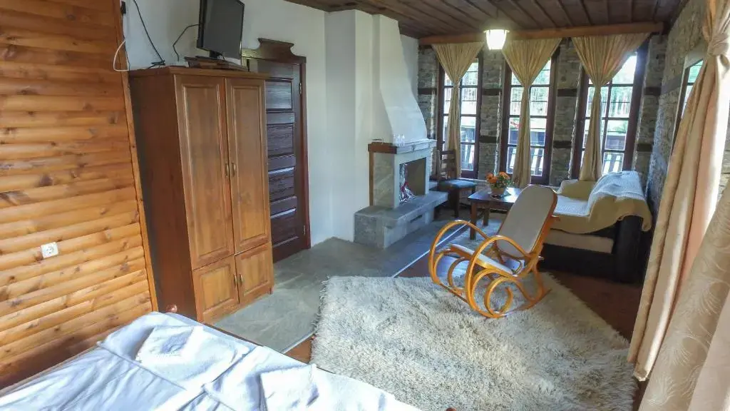 Лещен: Leshtenski Rai Guest House