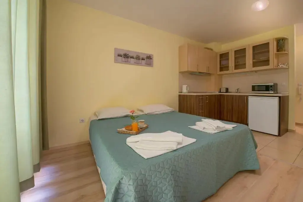 Солнечный берег: Admiral Plaza Holiday Apartments