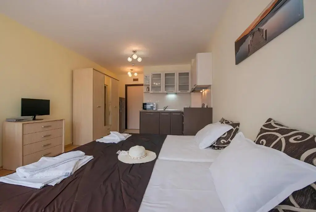Солнечный берег: Admiral Plaza Holiday Apartments