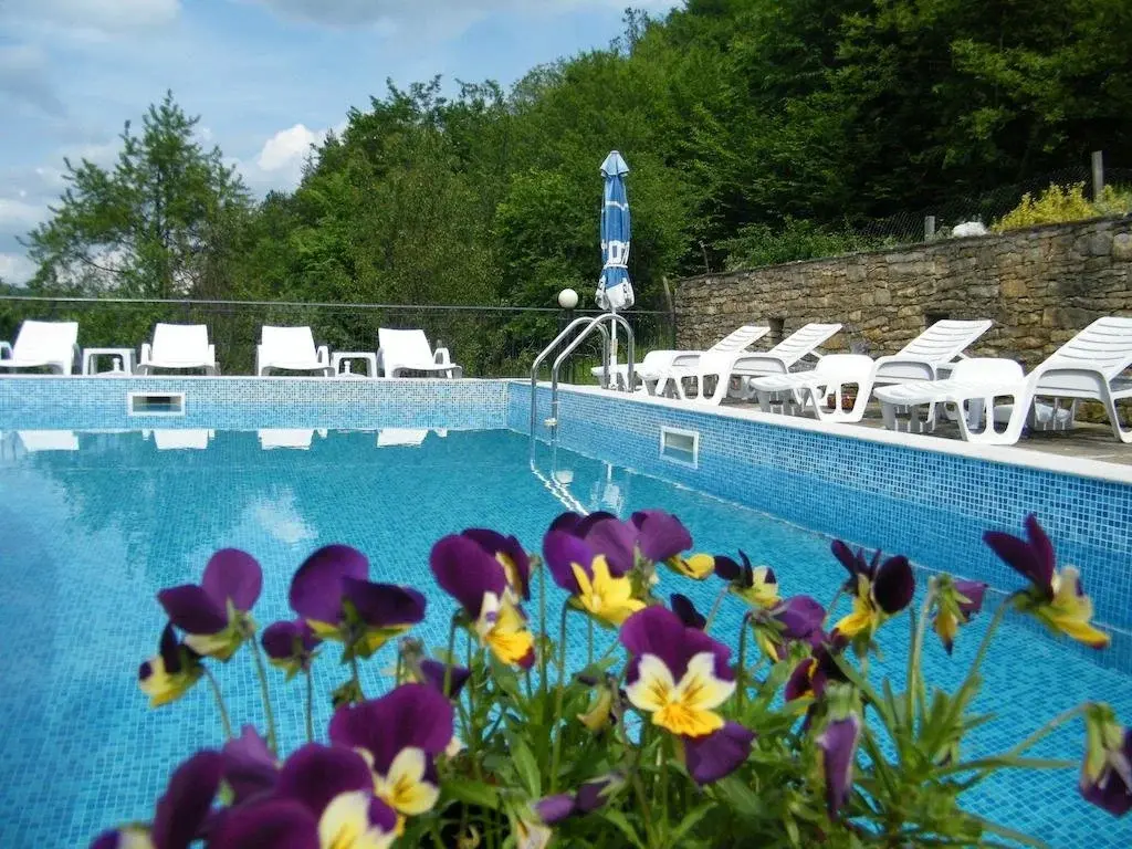 Троян: Family Hotel Chiflik Hills
