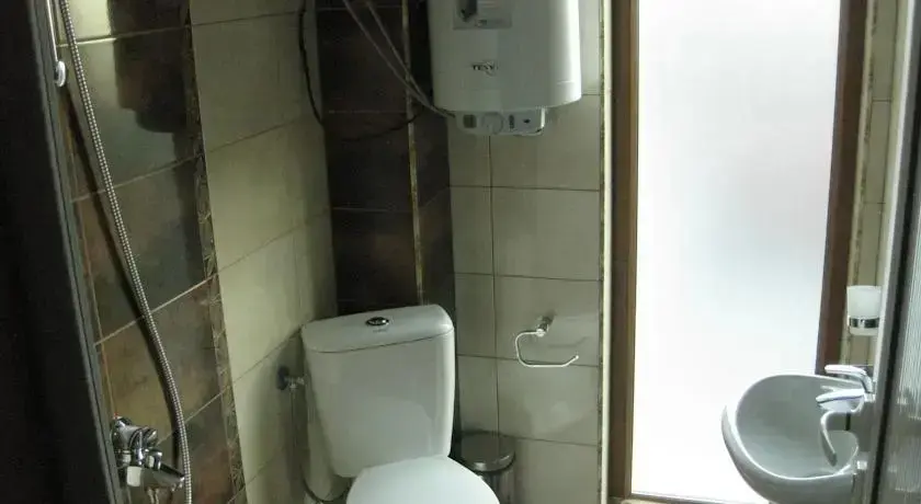 Сапарева баня: Guest House Deya
