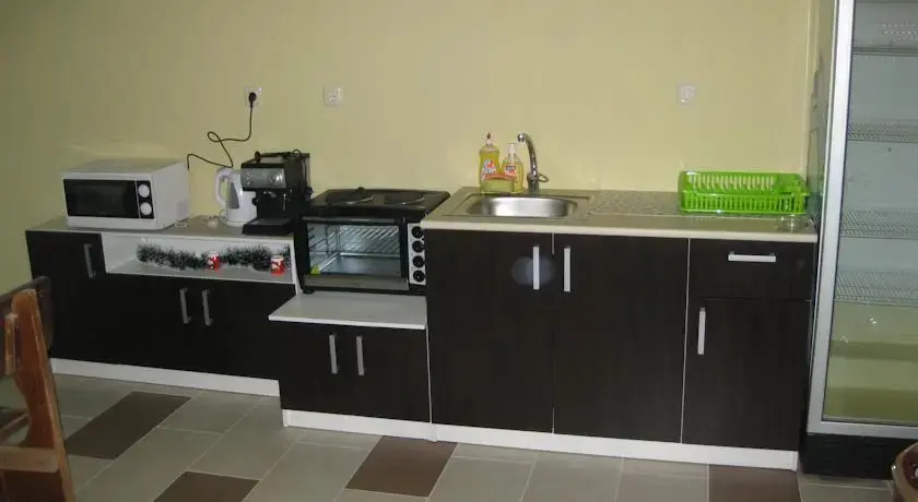 Сапарева баня: Guest House Deya