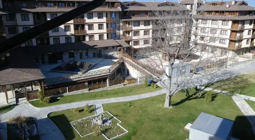 Банско: Neon Gondola Lift Apartments