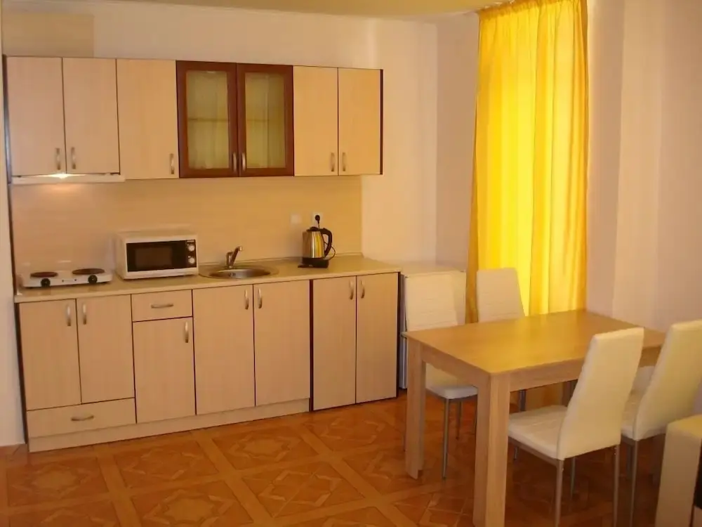 Солнечный берег: Saint Elena Apartcomplex