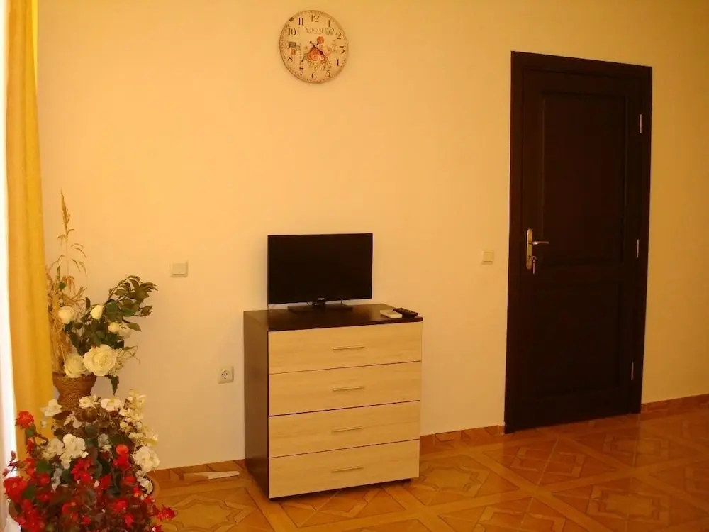 Солнечный берег: Saint Elena Apartcomplex