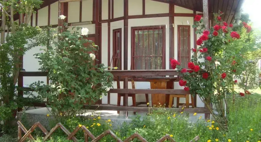 Варна: Efos Bungalows