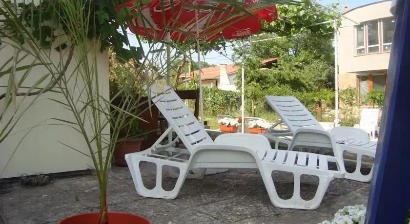 Варна: Efos Bungalows