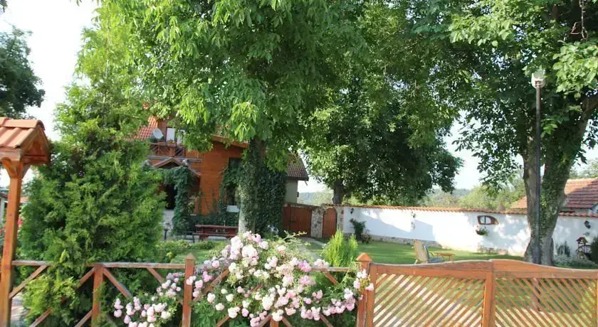 Самоков: Orehite Guest House