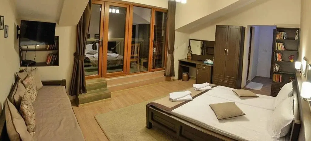 Боженци: Family Hotel Balkanci