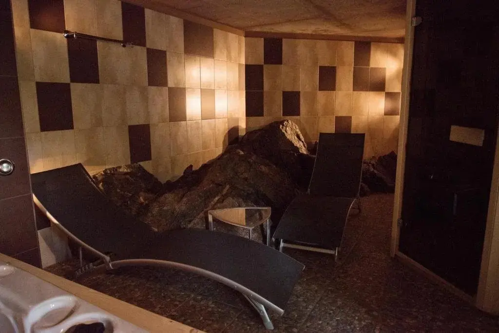 Боженци: Family Hotel Balkanci