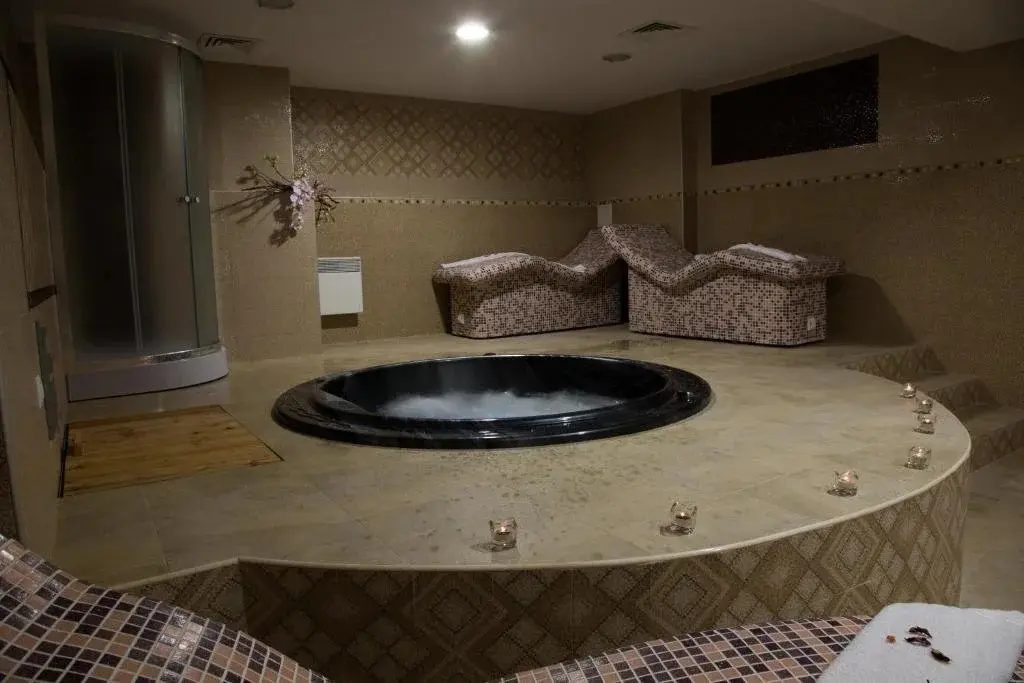 Сапарева баня: Sveti Nikola Family Hotel Sapareva Banya