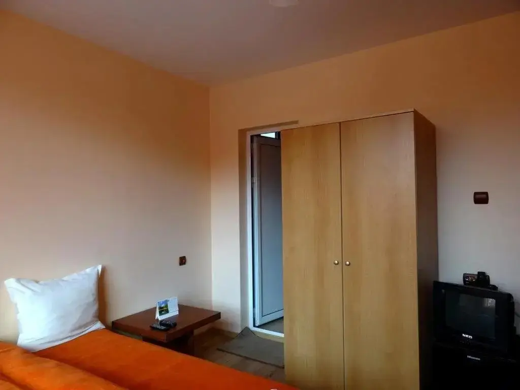 Павел-Баня: Family hotel Rose
